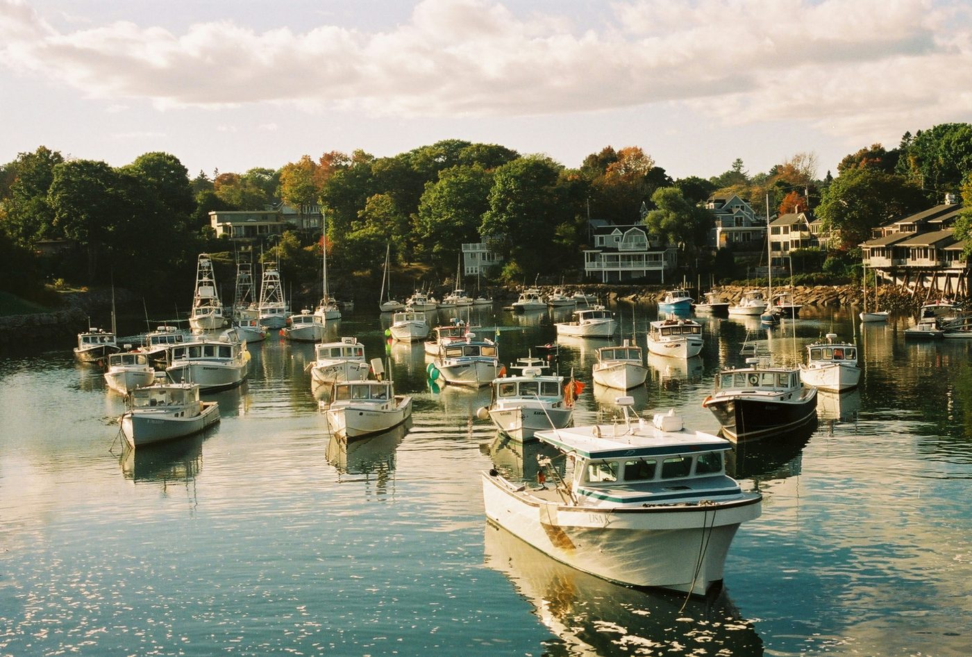 Fishing boats and waterfront houses around Perkins Cove in Ogunquit